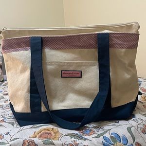 Vineyard Vines tote bag